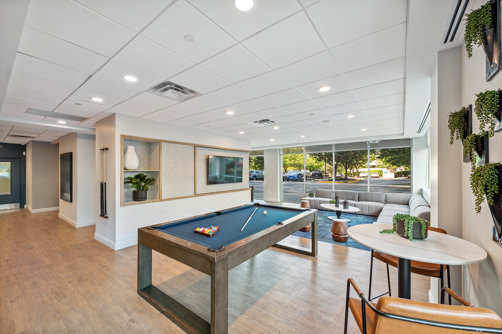 luxury bethesda apartment clubhouse game room